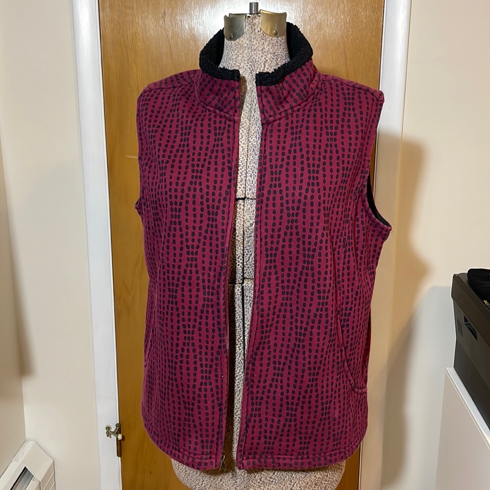 Croft & Barrow Womens XL Maroon and Black Vest Faux Fur Around Neck